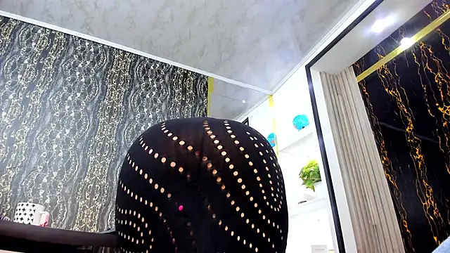 MissEscarleth online show from January 29, 8:40 am