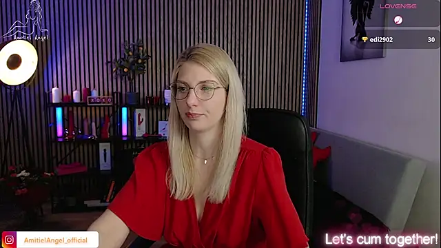 Snapshot of Amitiel_Angel chatting on March 21, 8:18 pm Amitiel Angel online show from March 21, 8:18 pm