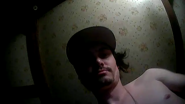 Snapshot of JustTylerr chatting on May 19, 5:25 am JustTylerr online show from May 19, 5:25 am