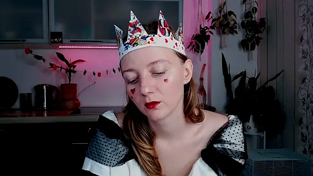 Snapshot of Elly_Helly chatting on October 31, 8:21 pm Elly Helly online show from October 31, 8:21 pm