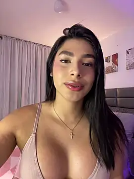 Snapshot of IsabelleFoxx_ chatting on May 21, 12:50 am IsabelleFoxx online show from May 21, 12:50 am