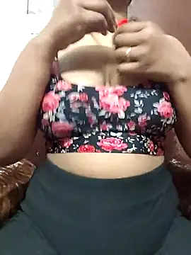 Snapshot of MohiniHott chatting on March 7, 7:52 am MohiniHott online show from March 7, 7:52 am