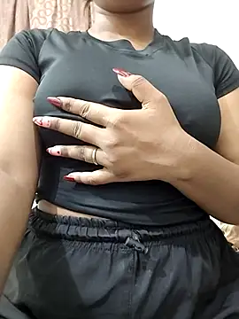 MohiniHott online show from June 28, 4:40 am