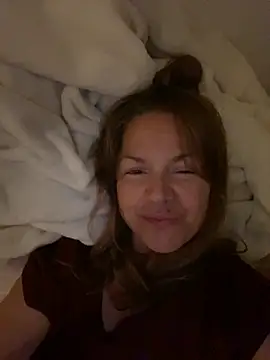 Leyna liu online show from October 25, 7:16 am