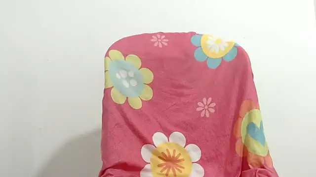 Snapshot of isaaclatino chatting on December 3, 8:00 am isaaclatino online show from December 3, 8:00 am