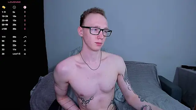 Snapshot of Alex_silents chatting on July 10, 7:05 pm Alex silents online show from July 10, 7:05 pm