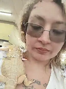 xWhoreAbleX Pika online show from February 24, 9:20 pm