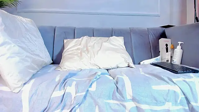 Snapshot of Amykord chatting on February 22, 5:46 pm Amykord online show from February 22, 5:46 pm