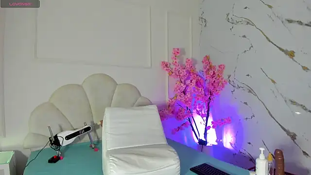 Snapshot of Amykord chatting on October 9, 11:30 am Amykord online show from October 9, 11:30 am