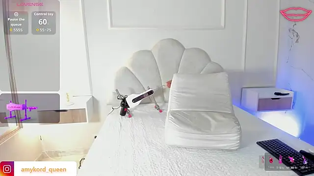 Snapshot of Amykord chatting on November 11, 11:54 am Amykord online show from November 11, 11:54 am