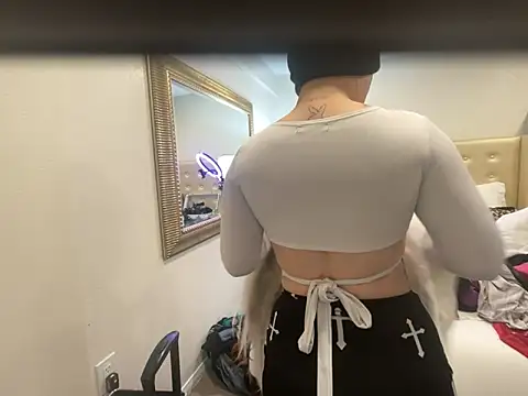 tatted-bitty online show from March 14, 7:59 am