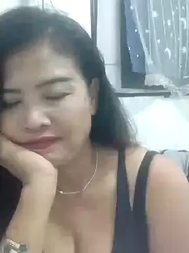 Snapshot of Fon_Bigboobs chatting on December 10, 10:16 pm Fon Bigboobs online show from December 10, 10:16 pm