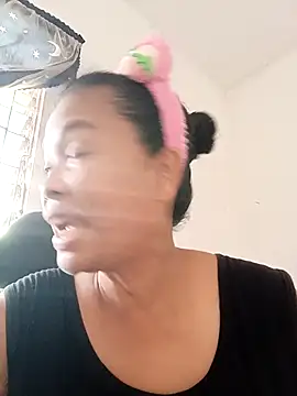 Snapshot of Fon_Bigboobs chatting on September 12, 7:30 am Fon Bigboobs online show from September 12, 7:30 am