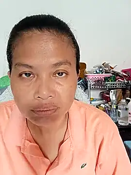 Snapshot of Fon_Bigboobs chatting on October 10, 7:40 am Fon Bigboobs online show from October 10, 7:40 am