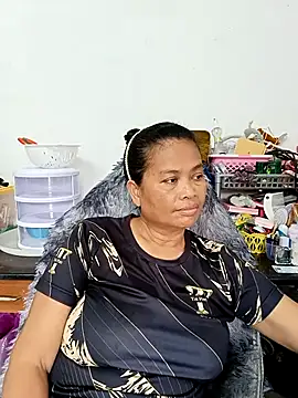 Snapshot of Fon_Bigboobs chatting on October 14, 5:19 am Fon Bigboobs online show from October 14, 5:19 am