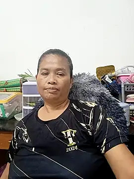 Snapshot of Fon_Bigboobs chatting on October 21, 11:11 am Fon Bigboobs online show from October 21, 11:11 am