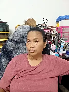 Snapshot of Fon_Bigboobs chatting on November 18, 11:25 am Fon Bigboobs online show from November 18, 11:25 am