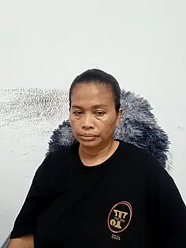 Snapshot of Fon_Bigboobs chatting on November 22, 12:15 pm Fon Bigboobs online show from November 22, 12:15 pm