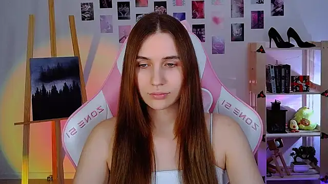 Snapshot of AliceCharmy chatting on January 4, 2:14 pm AliceCharmy online show from January 4, 2:14 pm