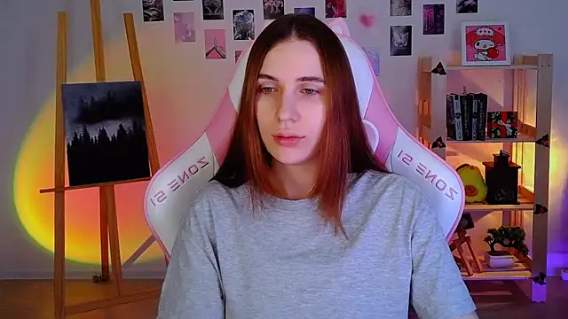 Snapshot of AliceCharmy chatting on January 7, 12:31 pm AliceCharmy online show from January 7, 12:31 pm