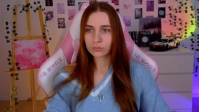 Snapshot of AliceCharmy chatting on February 7, 12:28 pm AliceCharmy online show from February 7, 12:28 pm