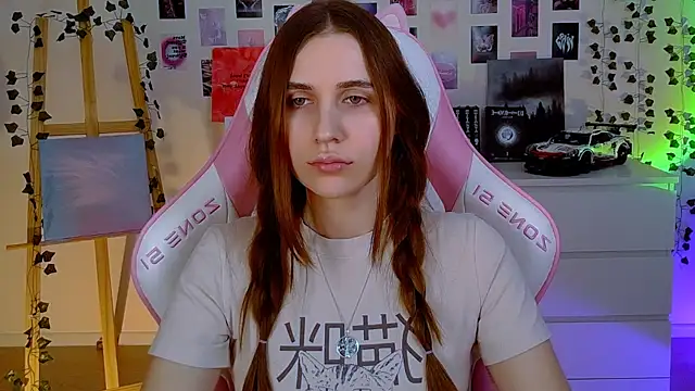 Snapshot of AliceCharmy chatting on February 14, 8:48 pm AliceCharmy online show from February 14, 8:48 pm