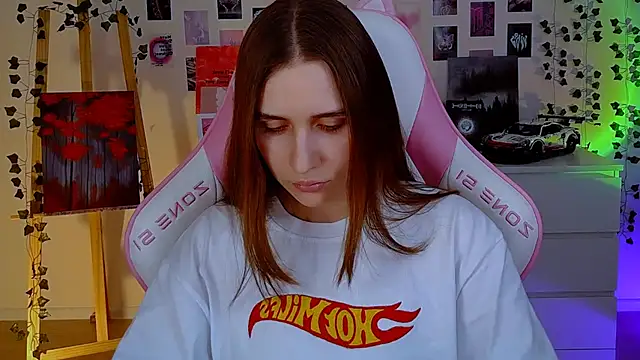 Snapshot of AliceCharmy chatting on February 20, 8:47 pm AliceCharmy online show from February 20, 8:47 pm