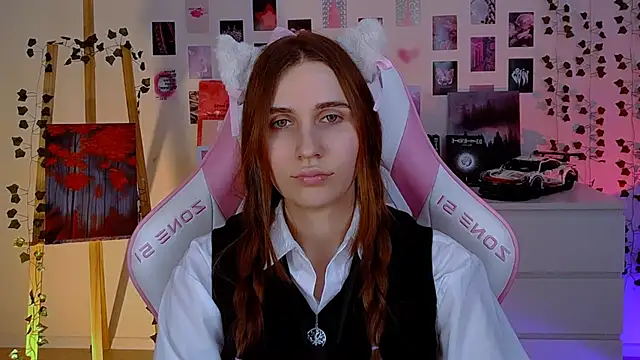 Snapshot of AliceCharmy chatting on February 21, 7:21 pm AliceCharmy online show from February 21, 7:21 pm