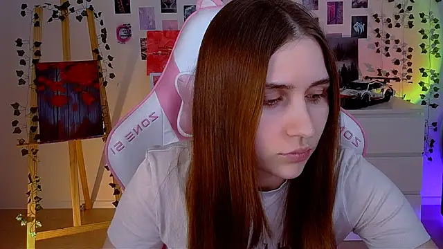 Snapshot of AliceCharmy chatting on February 26, 5:28 pm AliceCharmy online show from February 26, 5:28 pm