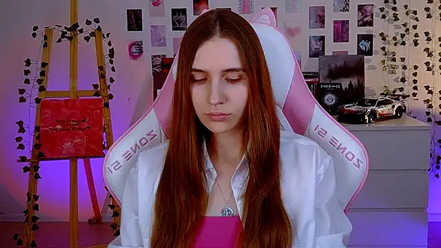 Snapshot of AliceCharmy chatting on March 21, 1:23 pm AliceCharmy online show from March 21, 1:23 pm