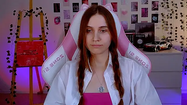 Snapshot of AliceCharmy chatting on March 21, 4:51 pm AliceCharmy online show from March 21, 4:51 pm