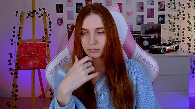 Snapshot of AliceCharmy chatting on March 22, 1:41 pm AliceCharmy online show from March 22, 1:41 pm