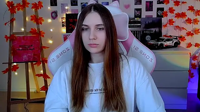 Snapshot of AliceCharmy chatting on November 15, 7:38 am AliceCharmy online show from November 15, 7:38 am