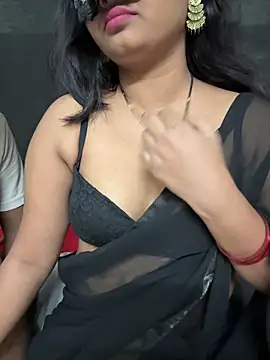 Snapshot of Magical-Couple-telugu chatting on December 3, 12:58 pm Magical-Couple-telugu online show from December 3, 12:58 pm