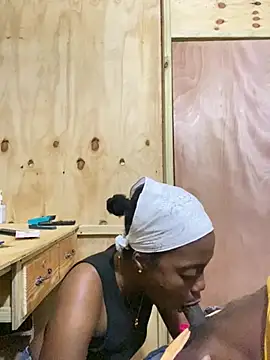 NillaMontana online show from January 13, 2:32 pm