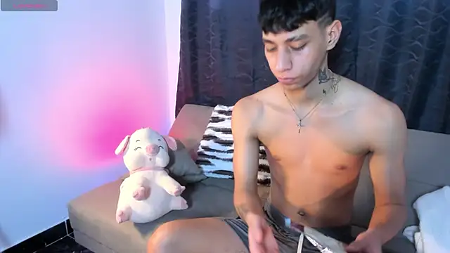 Snapshot of Josep_Davies chatting on January 8, 11:19 pm Josep Davies online show from January 8, 11:19 pm