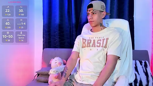 Snapshot of Josep_Davies chatting on January 12, 11:15 pm Josep Davies online show from January 12, 11:15 pm