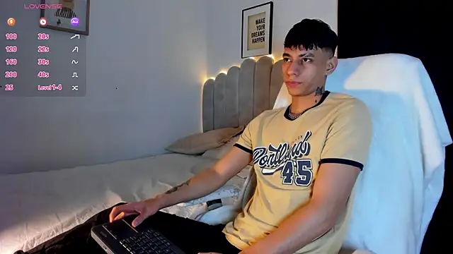 Snapshot of Josep_Davies chatting on January 18, 2:36 am Josep Davies online show from January 18, 2:36 am