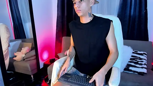 Snapshot of Josep_Davies chatting on January 23, 10:01 am Josep Davies online show from January 23, 10:01 am