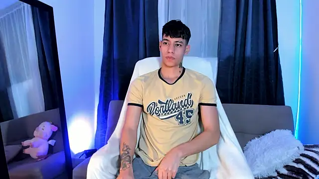 Snapshot of Josep_Davies chatting on January 24, 8:23 am Josep Davies online show from January 24, 8:23 am