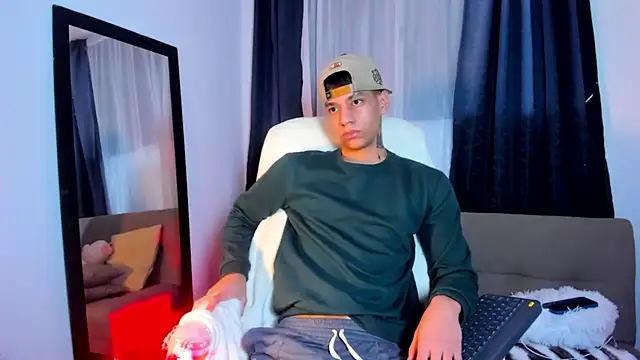 Snapshot of Josep_Davies chatting on January 27, 9:55 am Josep Davies online show from January 27, 9:55 am