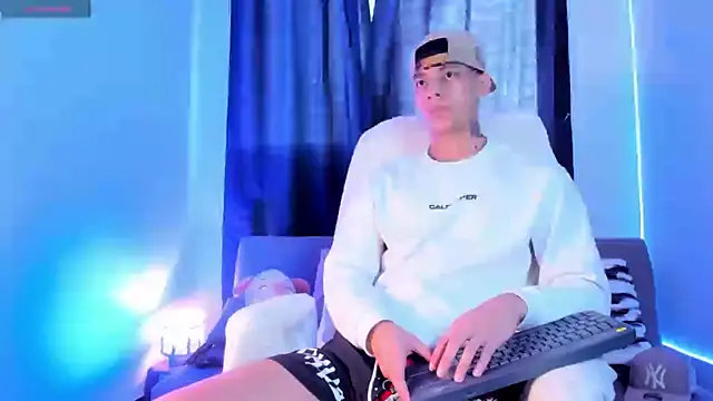 Snapshot of Josep_Davies chatting on February 8, 9:36 pm Josep Davies online show from February 8, 9:36 pm