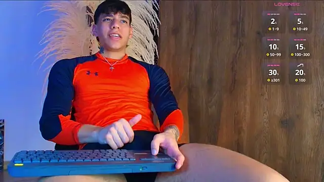 Snapshot of Josep_Davies chatting on October 22, 8:52 pm Josep Davies online show from October 22, 8:52 pm