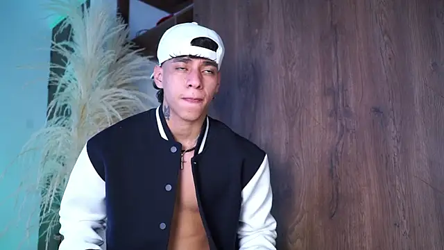 Snapshot of Josep_Davies chatting on November 21, 9:35 pm Josep Davies online show from November 21, 9:35 pm