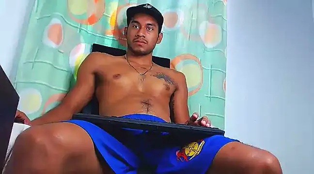 Snapshot of DanteSantoro chatting on February 3, 2:55 pm DanteSantoro online show from February 3, 2:55 pm