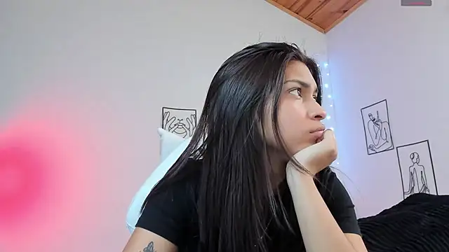 hookriilsyy online show from December 15, 4:40 am