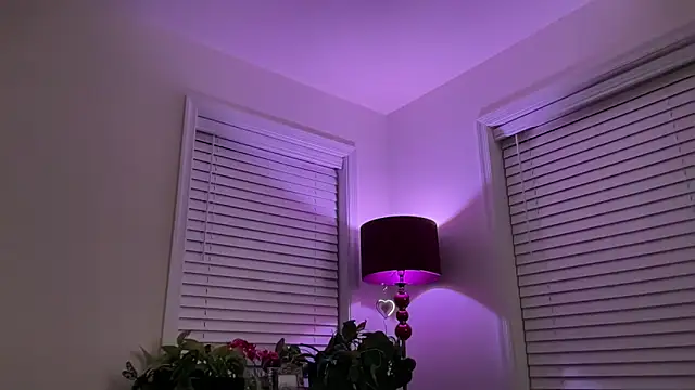 Milf Goddess online show from April 28, 5:01 am