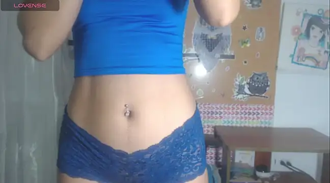 Snapshot of KamileLatinasexy chatting on January 1, 1:04 am KamileLatinasexy online show from January 1, 1:04 am