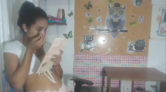 Snapshot of KamileLatinasexy chatting on January 19, 9:02 pm KamileLatinasexy online show from January 19, 9:02 pm