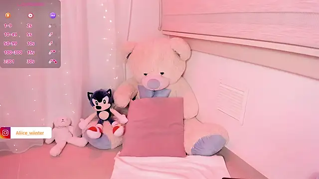 Alice winter  online show from July 31, 11:15 pm
